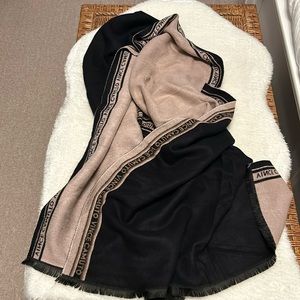 VINCE CAMUTO CASHMERE DOUBLE- FACE SCARF/WRAP